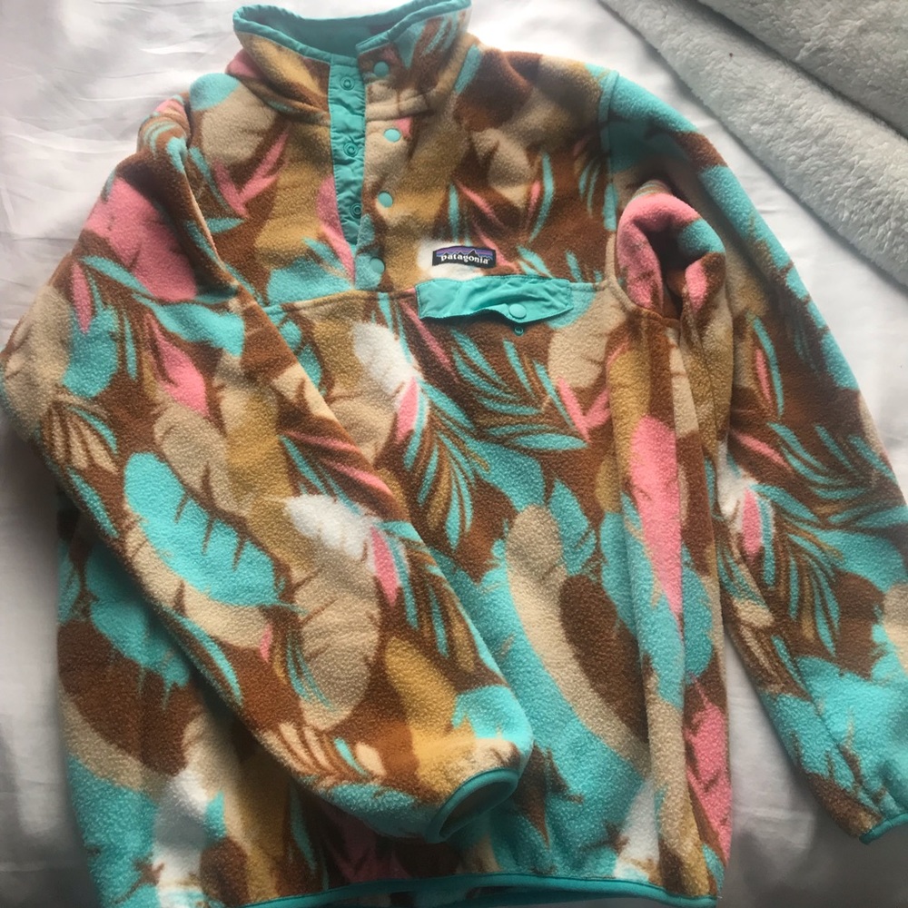 Synchilla Patagonia feather pattern
